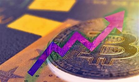 توقعات روسية بارتفاع قياسي في سعر البيتكوين قبل نهاية العام
