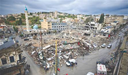 بعدما سوته إسرائيل على الأرض.. سوق النبطية التراثي عائد بحلّة جديدة (صور)