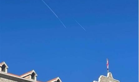 بالصورة: الطيران الحربي الإسرائيلي يحلّق فوق السراي الحكومي