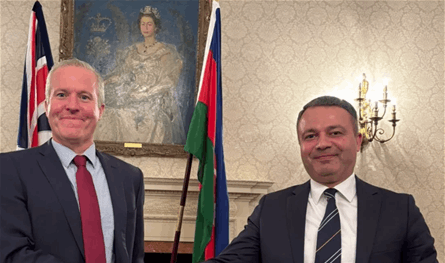 توقيع خطة تعاون دفاعي جديدة بين بريطانيا وأذربيجان