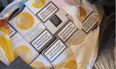 بالصور.. ضبط كميات من السجائر المهربة والمعسل المزور