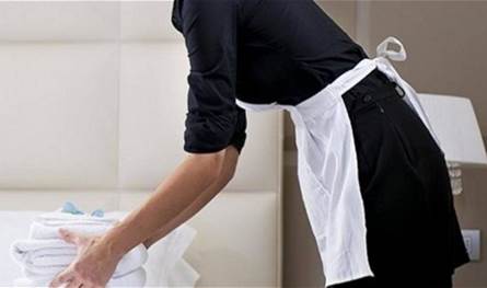 هروب المساعدة المنزلية يُفسد احتفال هذه الفنانة بعيد ميلادها! (فيديو)