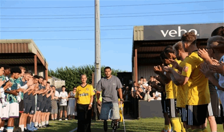 صدمته إمرأة... لاعب كرة قدم سابق خسر قدمه!