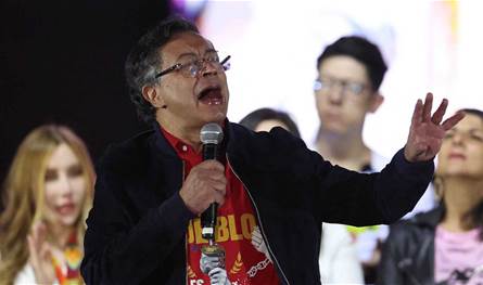 عقوبات أميركية تُجمّد أموال الرئيس الكولومبي وتمنعه من قبض راتبه