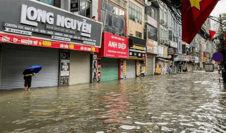 فيتنام.. سيول مدمرة تهدد مواقع تراثية 