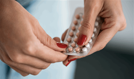 دراسة تحذر: أقراص منع حمل شائعة قد تزيد خطر الإصابة بهذا النوع من السرطان