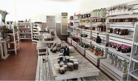 قصة &quot;بيت المونة&quot; في لبنان.. متجرٌ بنكهة تراثية