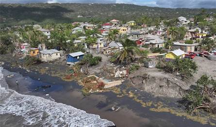 من الفضاء... صور مدهشة لإعصار &quot;ميليسا&quot; الهائل