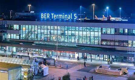 بسبب طائرات مسيّرة مجهولة.. تعليق حركة الطيران مؤقتا في مطار برلين