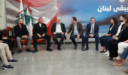 جعجع يواصل استقبال المجالس البلدية في معراب