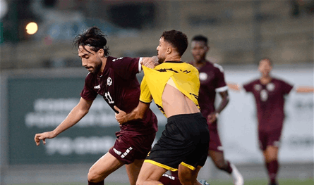 النجمة يطيح بالعهد.. ويتصدر الدوري