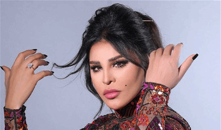 بأزياء الفراعنة.. أحلام تلفت الأنظار (صور)