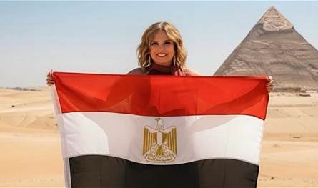 يسرا تكشف سرا عن حفل افتتاح المتحف المصري الكبير