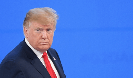 بالصور.. امراة في روسيا نسخة عن ترامب!