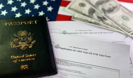 جدل قضائي حول الترحيل.. واشنطن تمدّد صلاحية التأشيرات لليبيريين