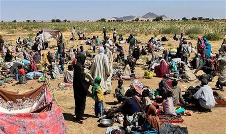 بعد سيطرة الدعم السريع.. نزوح من الفاشر وظروف انسانية صعبة