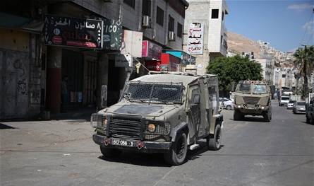 حادث طعن على متن قطار بريطاني.. والشرطة تكشف التفاصيل