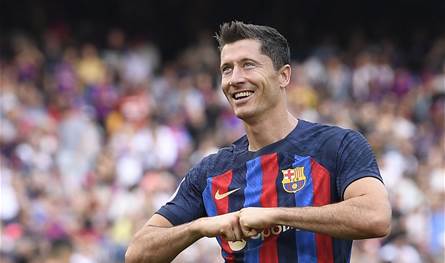 خلال فترة الانتقالات الصيفية.. برشلونة يخطط للتوقيع مع بديل ليفاندوفسكي