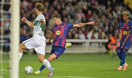 بثلاثية في شباك إلتشي.. هكذا استعاد برشلونة توازنه