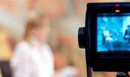 نُقلت إلى المانيا.. إعلامية شهيرة تكشف عن تدهور حالتها الصحية (صورة)