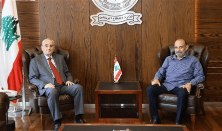 منسى بحث والصراف في الأوضاع العامة