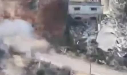 أحدهما قيادي في &quot;قوة الرضوان&quot;... الجيش الإسرائيلي ينشر فيديو للحظة استهداف عنصرين من حزب الله