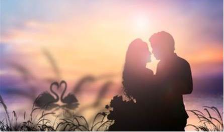 نجمة شهيرة تعيش قصة حب جديدة!