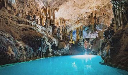 فيديو من مغارة جعيتا يثير ضجّة.. ما القصة؟