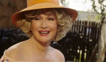 بعد مسيرة طويلة.. وفاة الممثلة الأميركية ديان لاد