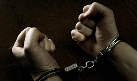 في الطيبة.. كمين محكم يؤدي لتوقيف عصابة متخصصة بسرقة الأسلاك الكهربائية والمنازل