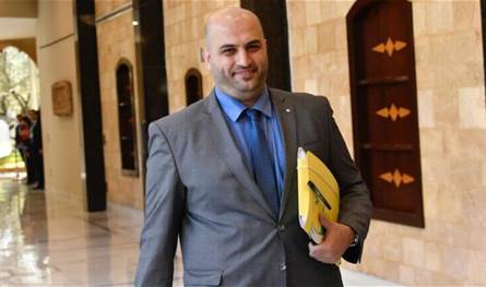 وزير الصحة زار سوق &quot;أرضي&quot;: من تحت الركام سينهض المجتمع من جديد