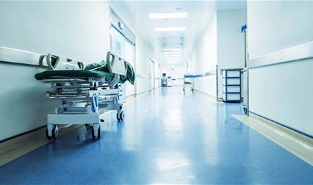 نُقلتا إلى المستشفى على عجل.. شقيقتا فنانة شهيرة تتعرّضان لوعكة صحية (صورة) 