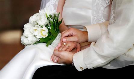 بعد إعلان خبر زفافهما... إعلامي لبناني ينشر صورة للفنانة الشهيرة وزوجها رجل الأعمال شاهدوها 