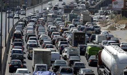 احتلّ المرتبة 15 عالميًا.. لبنان يغرق في فوضى الازدحام المروري