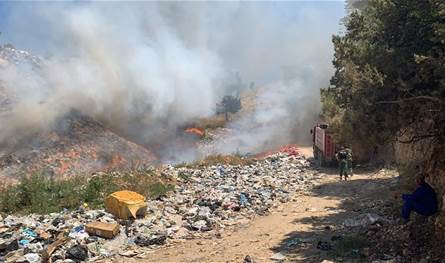 حريق في مكب النفايات في بلدة إرزي - الزهراني