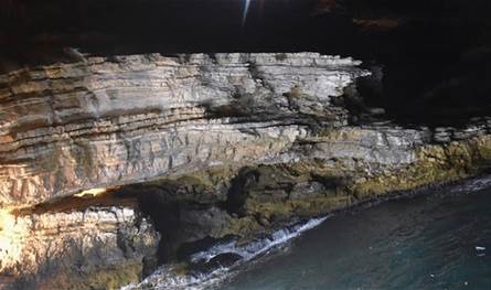 آخر خبر... هذا ما يجري بالقرب من موقع مغارة عمشيت!