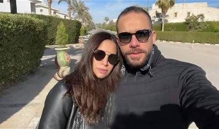 بعد زواجها.. الصور الأولى لآمال ماهر وزوجها رجل الأعمال