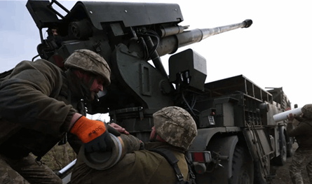 يُشاركون في الحرب.. ماذا يفعل شباب من هذه الدولة العربيّة في أوكرانيا؟