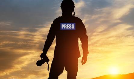 بسبب &quot;وثيقة تخلّ بالنظام&quot;.. اعتقال 3 صحفيين في دولة أفريقية