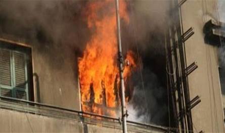 مأساة.. شاحن هاتف يتسبب بحريق يقتل أسرة كاملة!