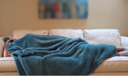 لم ينم منذ 60 عامًا.. مزارع فيتنامي يحير الأطباء (فيديو)