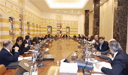 دعم حكومي لخطة الجيش لحصرية السلاح.. اعتداءات اسرائيلية واسعة.. عون: الرسالة وصلت