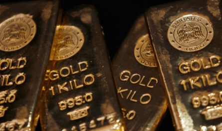 الذهب يرتفع مع ضعف الدولار… لكنه يتجه لخسارة أسبوعية ثالثة