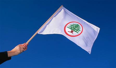 القوات تختار &quot;حليفاً نيابياً&quot;