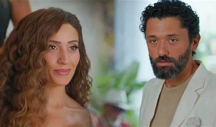 بعد أنباء عن علاقة تجمع والدها بدينا الشربيني.. ابنة كريم محمود عبد العزيز تُهاجمها وما علاقة روبي؟ 