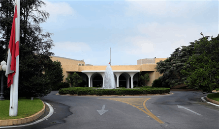 كتاب &quot;حزب الله&quot;... رد مباشر على توجه بعبدا نحو التفاوض