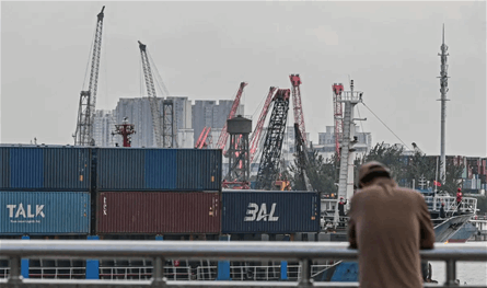 الصادرات الصينية تسجّل أول تراجع منذ عامين