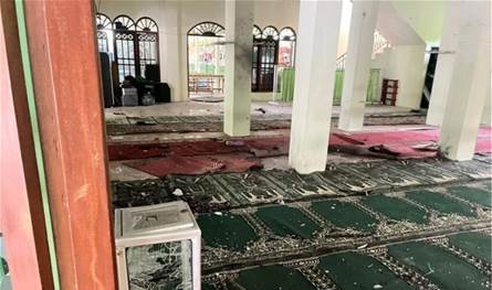 حالة من الذعر... عشرات الإصابات في انفجار داخل مسجد في اندونيسيا