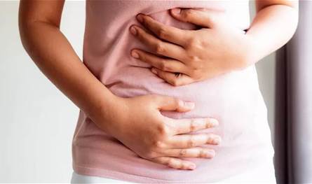 &quot;مشروب&quot; يخفف الانتفاخ.. ما هو؟