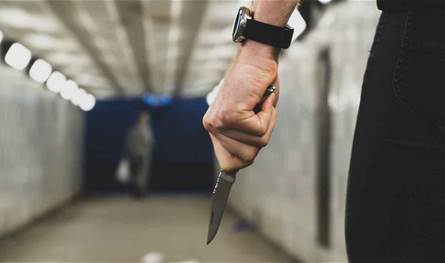 جريمة مأساوية.. شاب يُقتل طعنًا أثناء محاولته فضّ شجار!